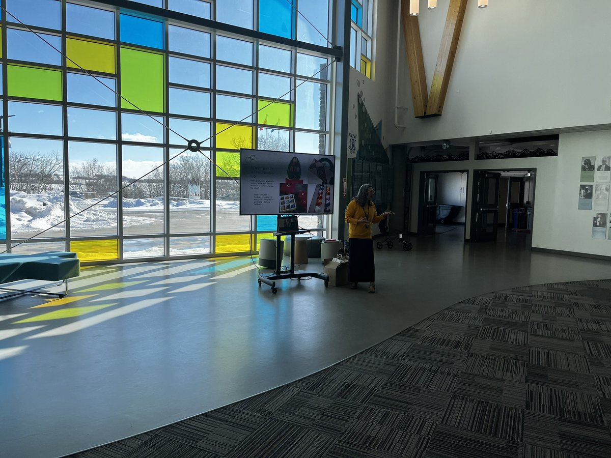 AWellwood's tweet photo. Huge thank you to #thechocolatelab for teaching our G7 #design students about entrepreneurship, design and production to launch their next design challenge - custom 3D printed forms for chocolate making. @standschool @STSConnections #IBMYP https://t.co/dIv6Ta5GhI