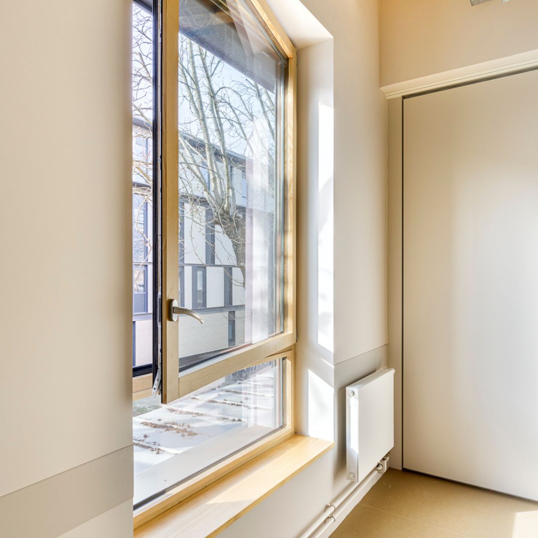 Boiscom's tweet image. // 🎥 Vidéo : Le choix du bois pour mes fenêtres témoignage #2 \\

Visionnez la vidéo en intégralité ici : youtu.be/NMKNNi1lAus

Cette action est coordonnée par le @CNDB, à l’initiative de l’UMB-FFB, la @CAPEB et l’UFME, réalisée avec le soutien du #CODIFAB.

#menuiserie