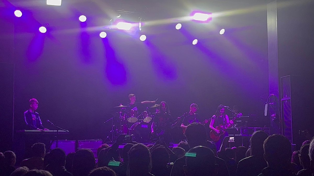 Little Lever School tweet media