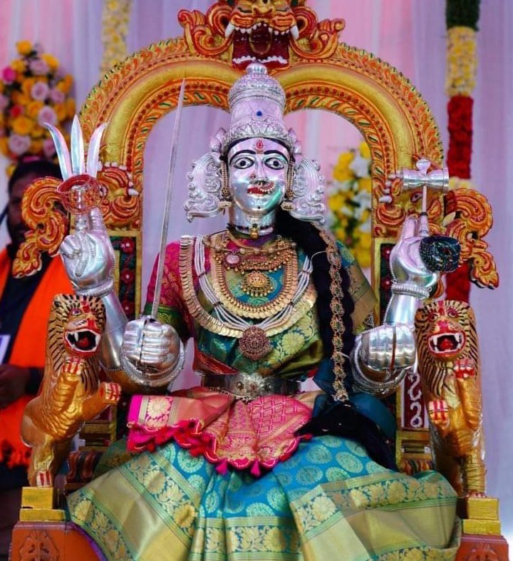 KalaForTemples's tweet photo. Feeling blessed in Suguturu Gangamma Jatara, #Punganuru, Andhra Pradesh.. Thank you @abi_tweeting and @bigfundu for inviting me to this intense Jatara🙏 https://t.co/iVDz0V0AqP