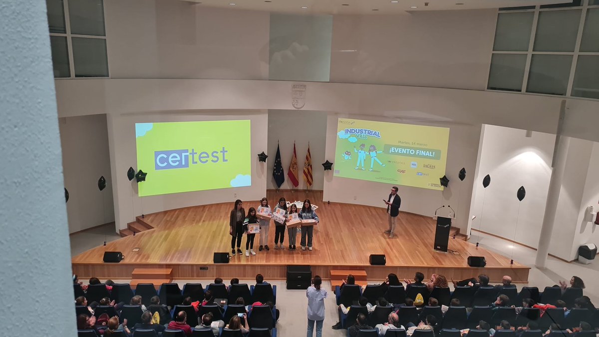 #IndustrialVille en @ITAINNOVA 
Más premios 👏👏👏 Turno ahora para los niños y niñas que han ganado los retos de
#CAF y <a href="/CerTestBiotec/">CerTest Biotec, S.L.</a> 
En esta iniciativa, además, han colaborado las empresas <a href="/Edelvives/">Edelvives</a>  <a href="/Lacasaytu/">Chocolates Lacasa</a> y <a href="/ENARCO_SA/">ENARCO,S.A.</a>
