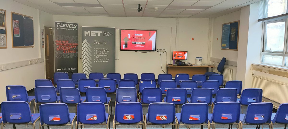 JamesWattersUK's tweet image. All ready for our Open Event @BrightonMETcoll tonight. Looking forward to talking about @TLevels_govuk and Industry Placements with prospective students, parents and carers with Ciara Williams. #changinglivesthroughlearning #TLevels #IndustryPlacements #CCG #BrightonMET