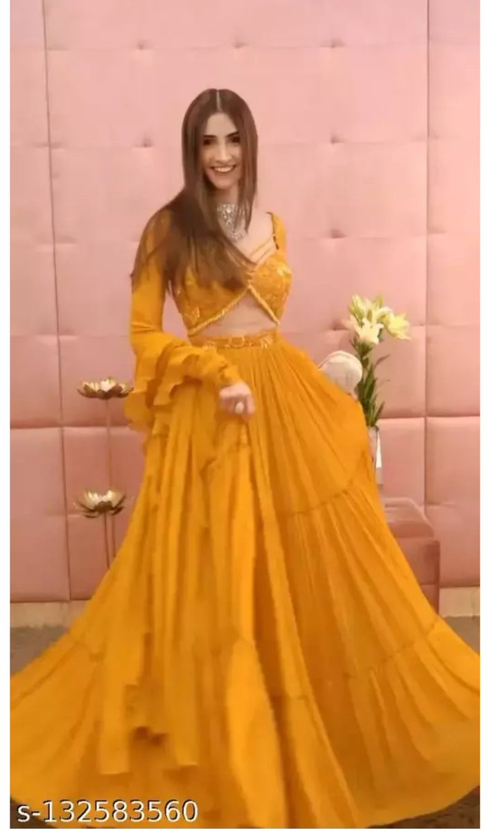 Shoppe4121's tweet photo. wedding lehenga choli
Fabric:Georgette
Sizes:Free Size 
@shoppe_lehenga_sari @shoppe.4121 #lehengainspiration  #lehengadesigns #lehengabazzar #lehengaindia #lehangas #longgown #lehengablousedesigns #lehengawedding #LEHENGAS #lehengasmumbai #womenfashion #womenswear #lehngacholi https://t.co/27Y6hfwZS5