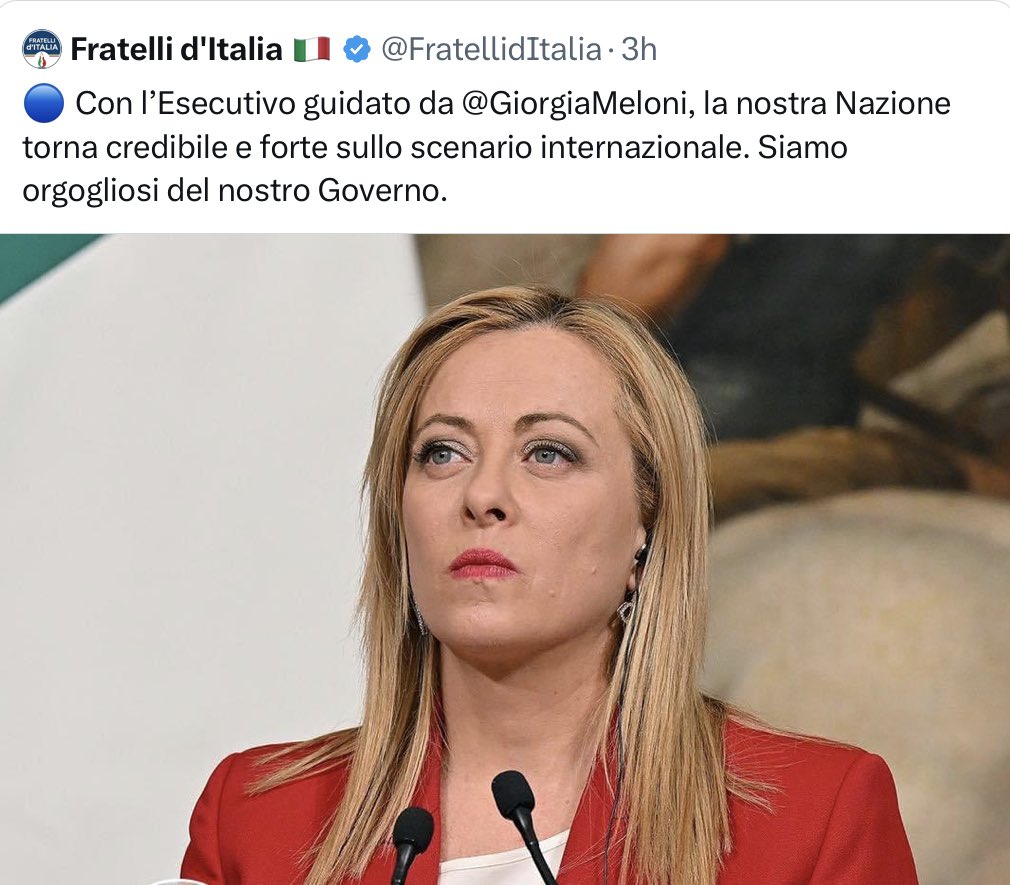 pasquino2000's tweet image. “Quando c’era lei i treni arrivavano in orario” 

#DVCIA