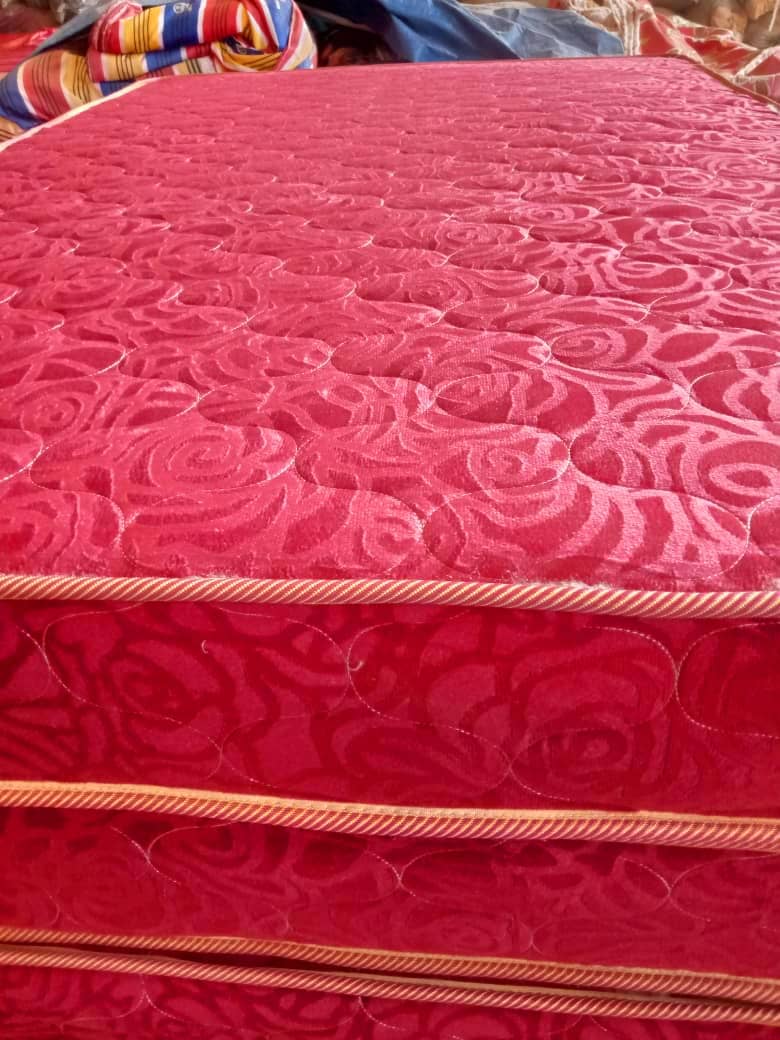 m_bugabaa's tweet photo. @sammiemanini1 Matresses for sale at Factory Prices
3×6 tapped edges @ 150k
4×6 tapped edges @ 220k
5×6 tapped edges @ 250k
6×6 tapped edges @ 310k
Deliveries are made country wide
Just call ; +256701425325 or WhatsApp; +256783781520
#MakeOrders #MakeItTrend https://t.co/t8wdC0b4q6
