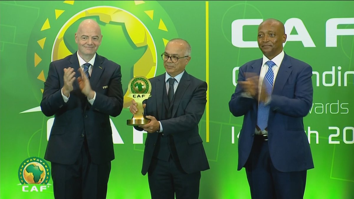 La Confédération africaine de football (CAF) a décerné, aujourd’hui à Kigali au Rwanda, son Prix de l’Excellence récompensant les réalisations Exceptionnelles de l’Année 2022 à SM le Roi Mohammed VI et au Président rwandais Paul Kagame.