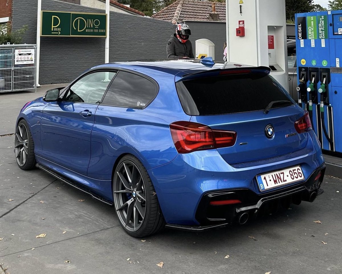 carpxrnpicx's tweet photo. BMW M140i https://t.co/ruc0F32Fmp