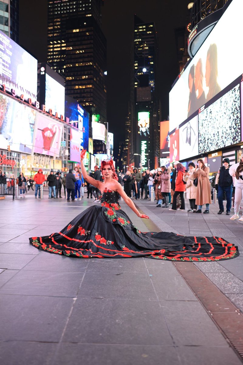 drag_yo's tweet photo. NO TE PIERDAS NUESTRA SEMEFINAL HOY ES NOCHE DE MISS UNIVERSO .😍 8PM POR NUESTRO CANAL DE YOUTUBE.
https://t.co/wfnLHMCGsD
@lavaldishow
#ldqsy #ladragqueensoyyo https://t.co/UBzXZLNlwc