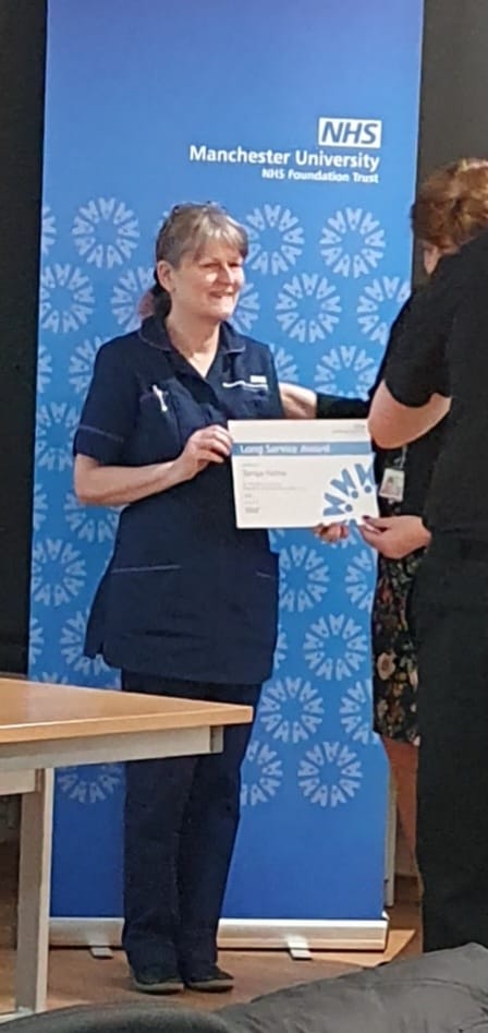 HulmeTarnya's tweet photo. 40yrs long service award today. Seems like yesterday and still love it.  @FrameNicky @UrologyUnit @himynameisjaneg @mftchiefnurse @teamryders
@MFTnhs https://t.co/B3AwyrM2Mu