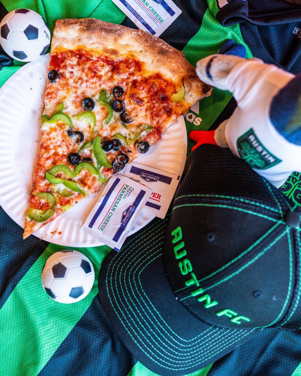 HobokenPie's tweet photo. 𝙑𝙖𝙢𝙤𝙨, 𝘼𝙪𝙨𝙩𝙞𝙣! 🙌 Get by on #GameDay when you place an order of Jersey-style Pies, Cheesy Bread, Garlic Knots, and more for your #AustinFC watch party! 🍕⚽️

Head to https://t.co/7GYoMMLWik or use the HP App to order delivery until 2:30am — 𝘦𝘷𝘦𝘳𝘺 𝘥𝘢𝘺! 🚗💨 https://t.co/mqSitKHqqi