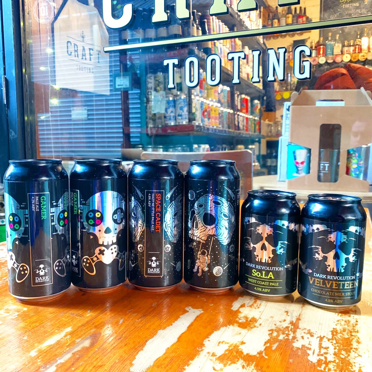 CraftTooting's tweet photo. NEW #DarkRevolution 😀 Kicking off with a couple doing well on Untappd 📲 ‘Gamer’ juicy Pale hopped w/ Mosaic, Simcoe &amp; Amarillo AND ‘Space Cadet’ Hazy Pale (Idaho 7, Citra, Simcoe, Mosaic) 🤤🍺 PLUS ‘https://t.co/FzxgSQW7Za’ West Coast Pale + ‘Velveteen’ Milk #Stout 🍺 #Tooting https://t.co/gGzhHGWfOS