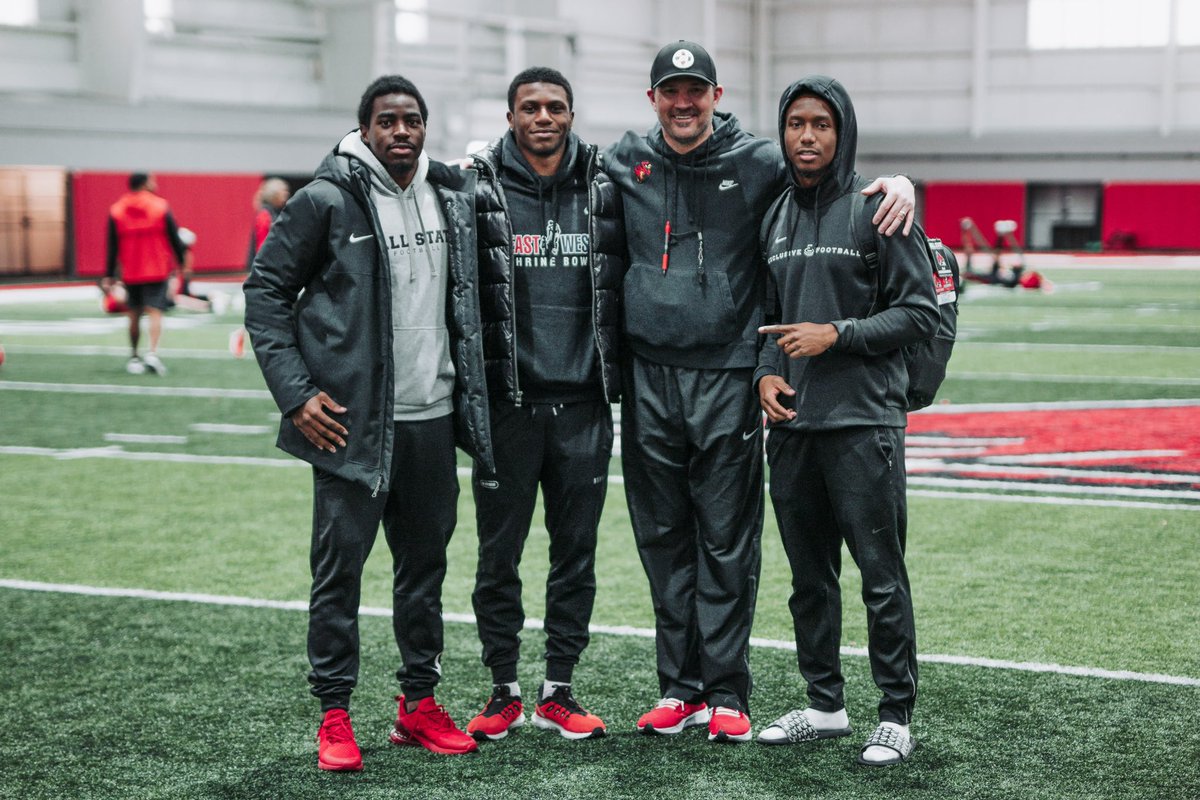 BallStateFB's tweet photo. 🎶The Boys are Back in Town🎶

#1AAT x #WeFly https://t.co/gXKhLRPZzv