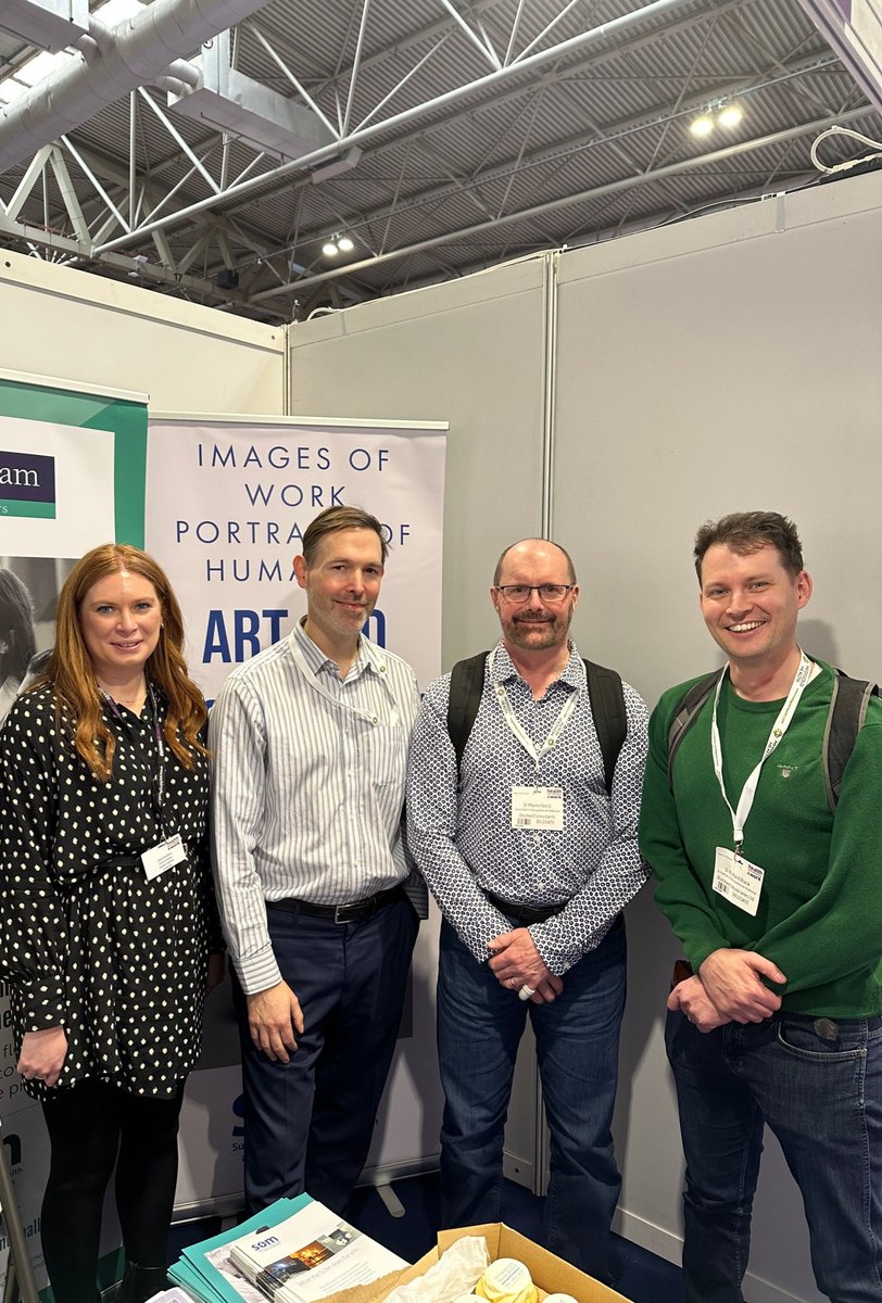 S0M_NI's tweet photo. @S0M_NI past Chairpersons @TohillMartin and @rwjblack enjoying meeting our colleagues @SOMNews @somceo again in person at @HWatWork ! https://t.co/IkAMhxnPyU