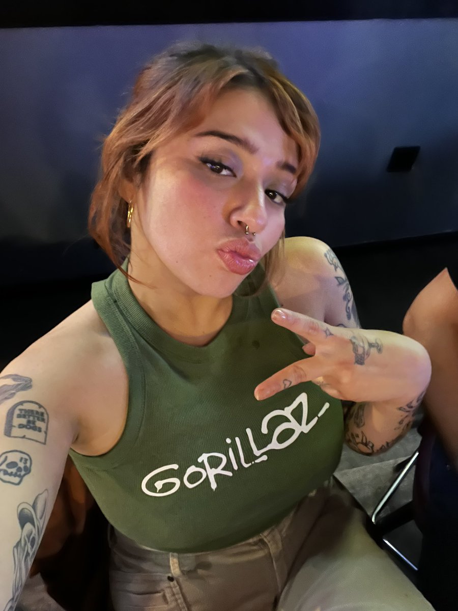 tayyy_leanneee's tweet photo. Found these cute photos of my bestie girl on my phone from last night https://t.co/qumaUll82u