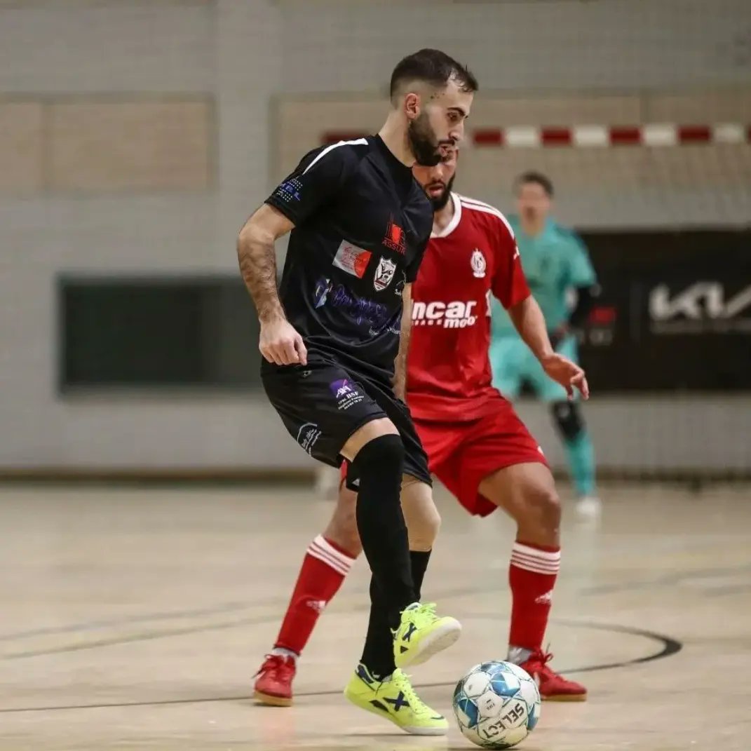 entorno5x5's tweet photo. 🗞️ Y vamos con otro "trotamundos" español, que ha pasado por 5 países distintos jugando al futsal... @arriazu_as 🇪🇦
🇪🇦 @riberanavarrafs y @tafafutbolsala
🇧🇪 #Morlanwelz
🇨🇵 @BastiaAgglo
🇵🇱 #RedDevilsChojnice
🇮🇹 #AposaBologna, #Torremaggiore, #FutsalCesena y #GiovinazzoC5
#5x5 https://t.co/joN4VOtjZl