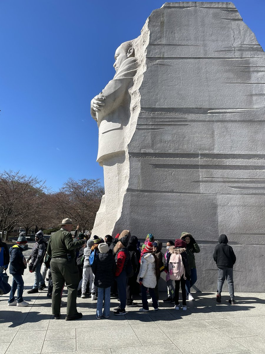 GloriaJCSL's tweet photo. Thank you Ranger Jen, Ranger Bethany and Ranger Matthew for helping our 4th grade @HHESHUSKIES #findourpark today! #everykidoutdoors @NationalMallNPS @NatlParkService @MCPSCommunitySc #communityschools #enrich #engage #expand #support https://t.co/2kfWRyp8Qh