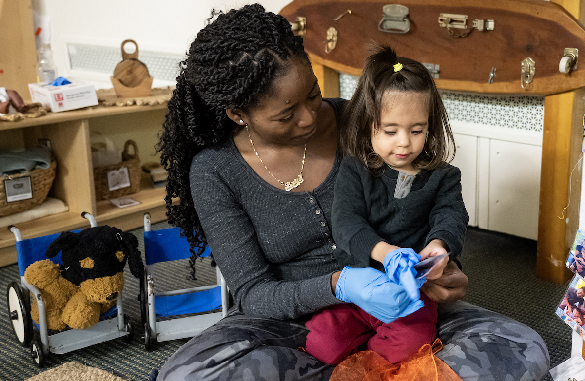 bankstreetedu's tweet photo. Save the date for #BankStreet's virtual #InfancyInstitute—"Relationships that Heal: Choosing Connection Over Control"—on June 20-22! Sign up for our mailing list today to receive updates on registration (available soon) https://t.co/d9VJIUbp5D https://t.co/XP7pZlLwqh