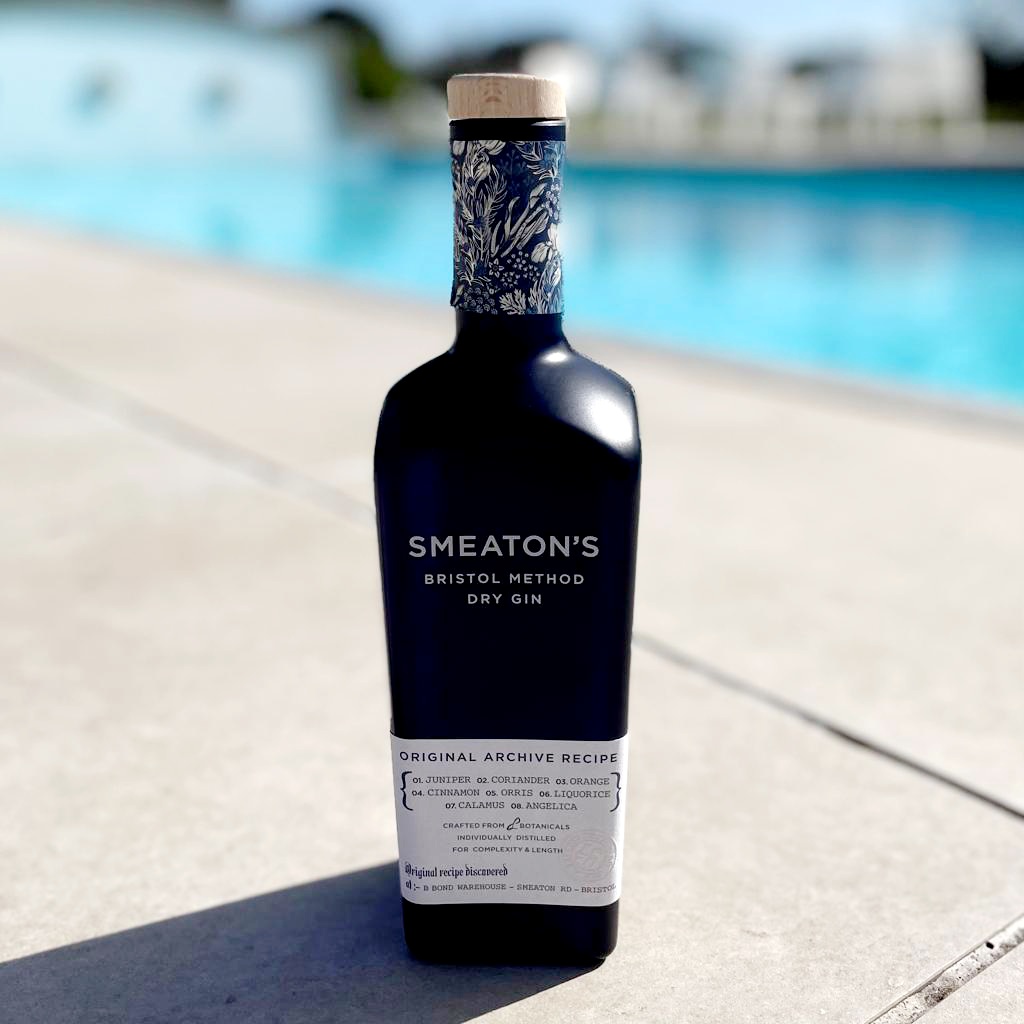 Smeaton’s Bristol Method Dry Gin joined forces with Winedow this week in Rome, the perfect location to let our fans know that Smeaton’s is now available in #Italy. Masterminded in Bristol, our premium Gin is winning global appassionati.

#ladolcevita.