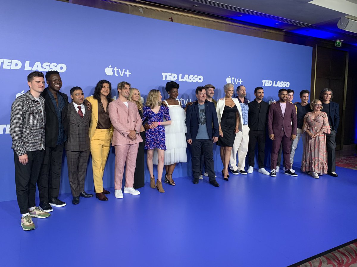 ralph_goducks's tweet photo. #TedLasso community, it’s your time! This incredibly talented group of humans will be on your screens at midnight (9p PST) for Season 3. I’m telling you fellow #TedHeads it’s been worth the wait. Time to start believing in kindness again and believing in #Believe (and BBQ sauce). https://t.co/Bu4mU1cJjv