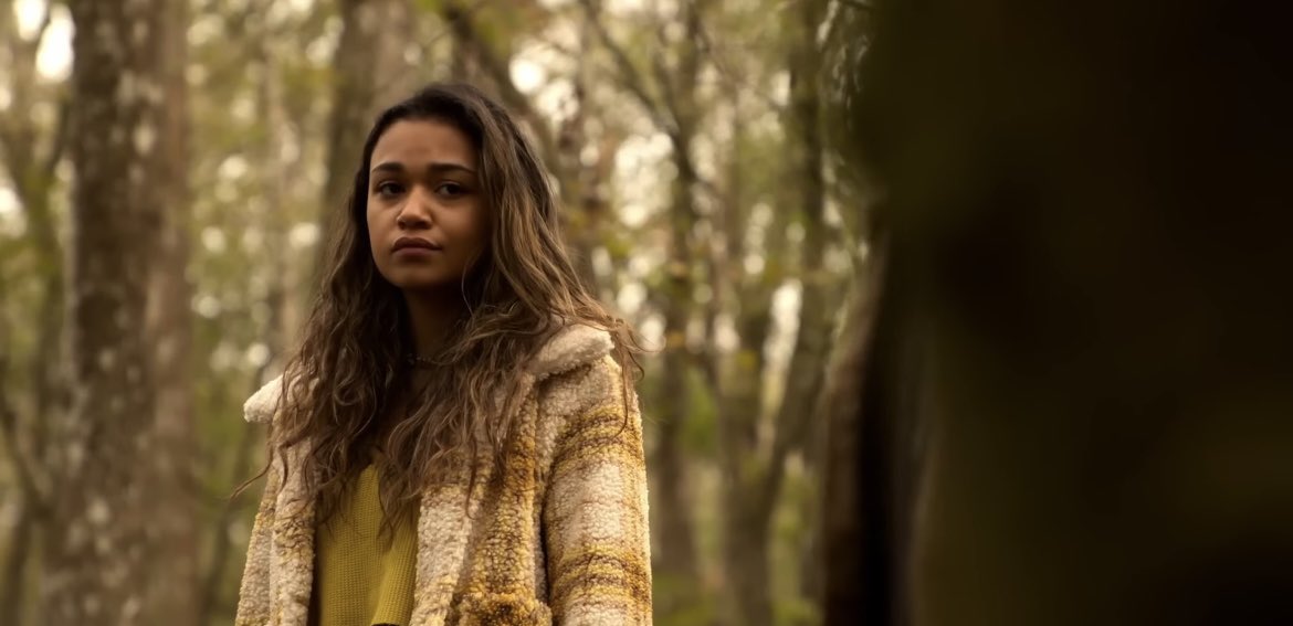 bellysinfinite's tweet photo. thinking about how in season 2 when jj said “you’re it” to the group but looked straight at kiara https://t.co/10RD0xB2aN