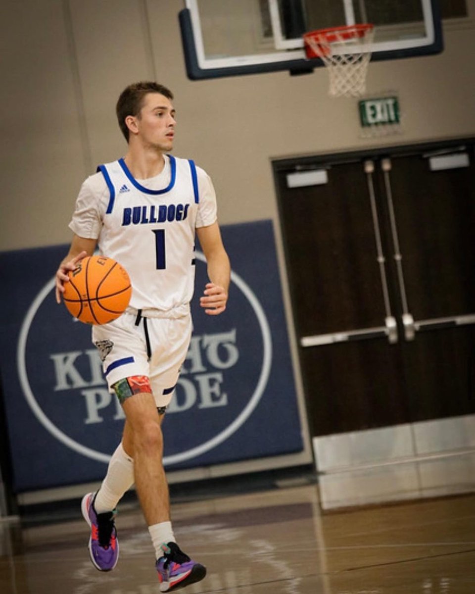 Aaron Burgin tweet media