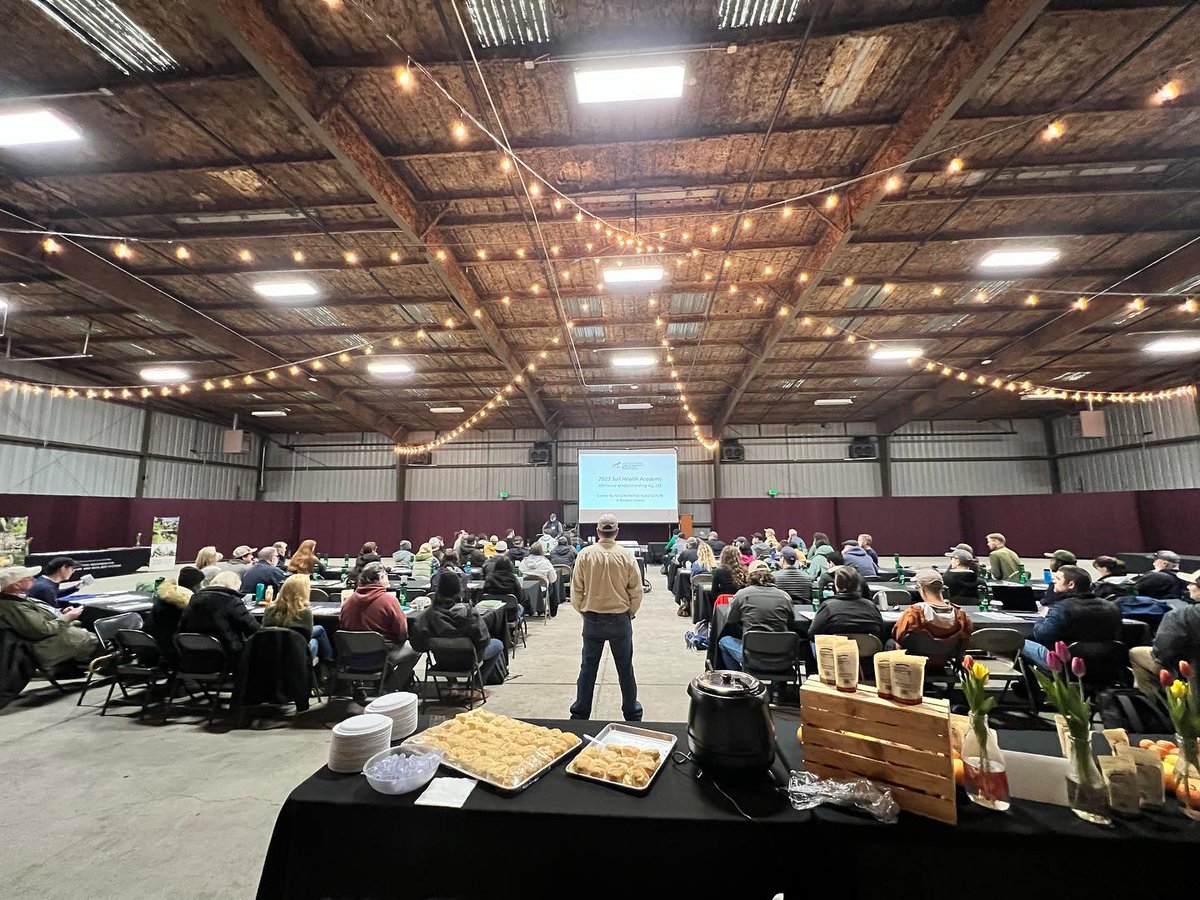 CSUChicoRegenAg's tweet photo. This year's Soil Health Academy is underway at the University Farm. This sold out 3-day workshop is one of our favorite events of the year.

#CRARS #regenerativeagriculture #soilhealthacademy #understandingag https://t.co/pnx6KS32vS