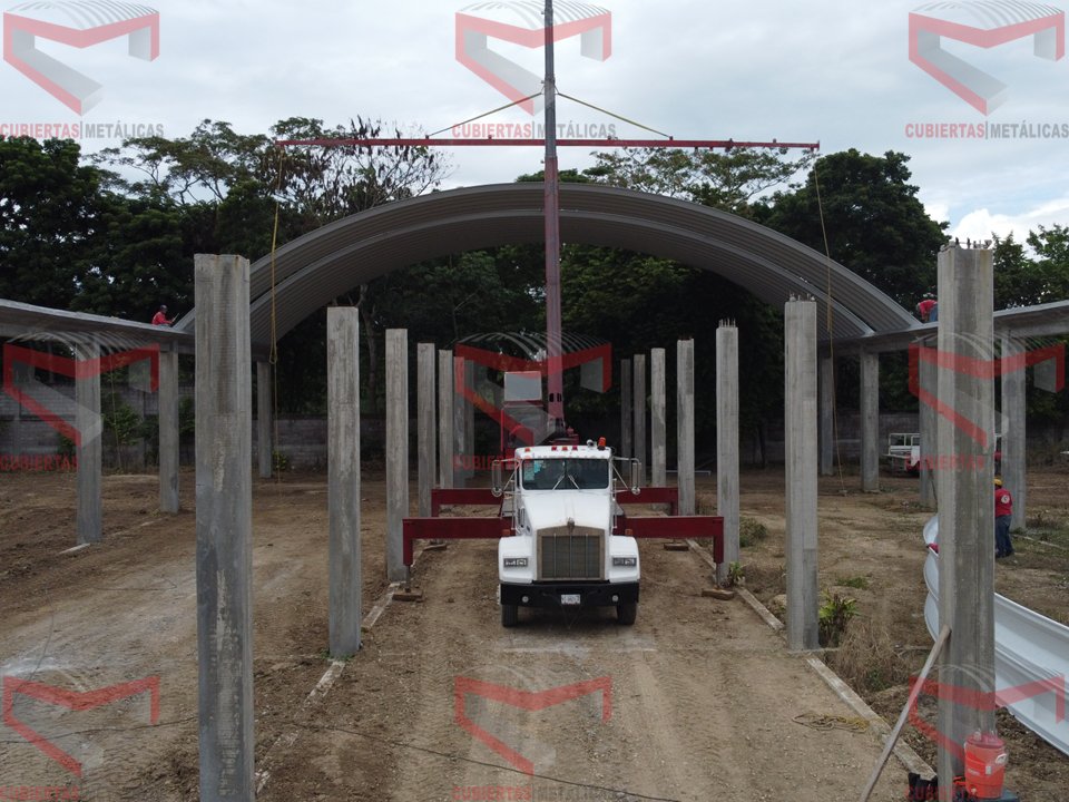 CubiertasM's tweet photo. Fabricación y montaje de CUBIERTA AUTOSOPORTANTE tipo ARCOTECHO con máquina roladora SÚPER SPAND MIC-240. Obra para GRUPO EXAIOM.
📍H. Cárdenas, Tabasco.
Contáctanos por whatsapp aquí: https://t.co/e21eY5Q6Zj
#cubiertasmetalicas #Ternium #arcotechos https://t.co/JubQ7r4eX7