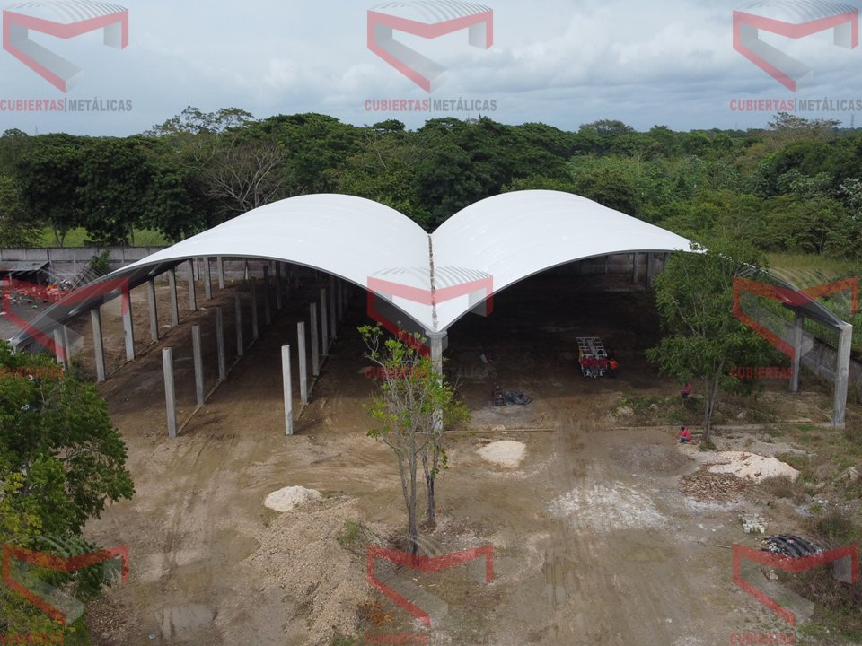 CubiertasM's tweet photo. Fabricación y montaje de CUBIERTA AUTOSOPORTANTE tipo ARCOTECHO con máquina roladora SÚPER SPAND MIC-240. Obra para GRUPO EXAIOM.
📍H. Cárdenas, Tabasco.
Contáctanos por whatsapp aquí: https://t.co/e21eY5Q6Zj
#cubiertasmetalicas #Ternium #arcotechos https://t.co/JubQ7r4eX7