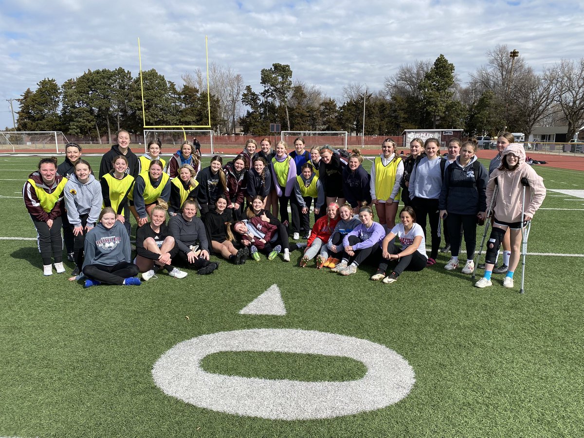 Alumni scrimmage today! Thanks to the girls that made it out to play! 

First match is a week from today! ⚽️