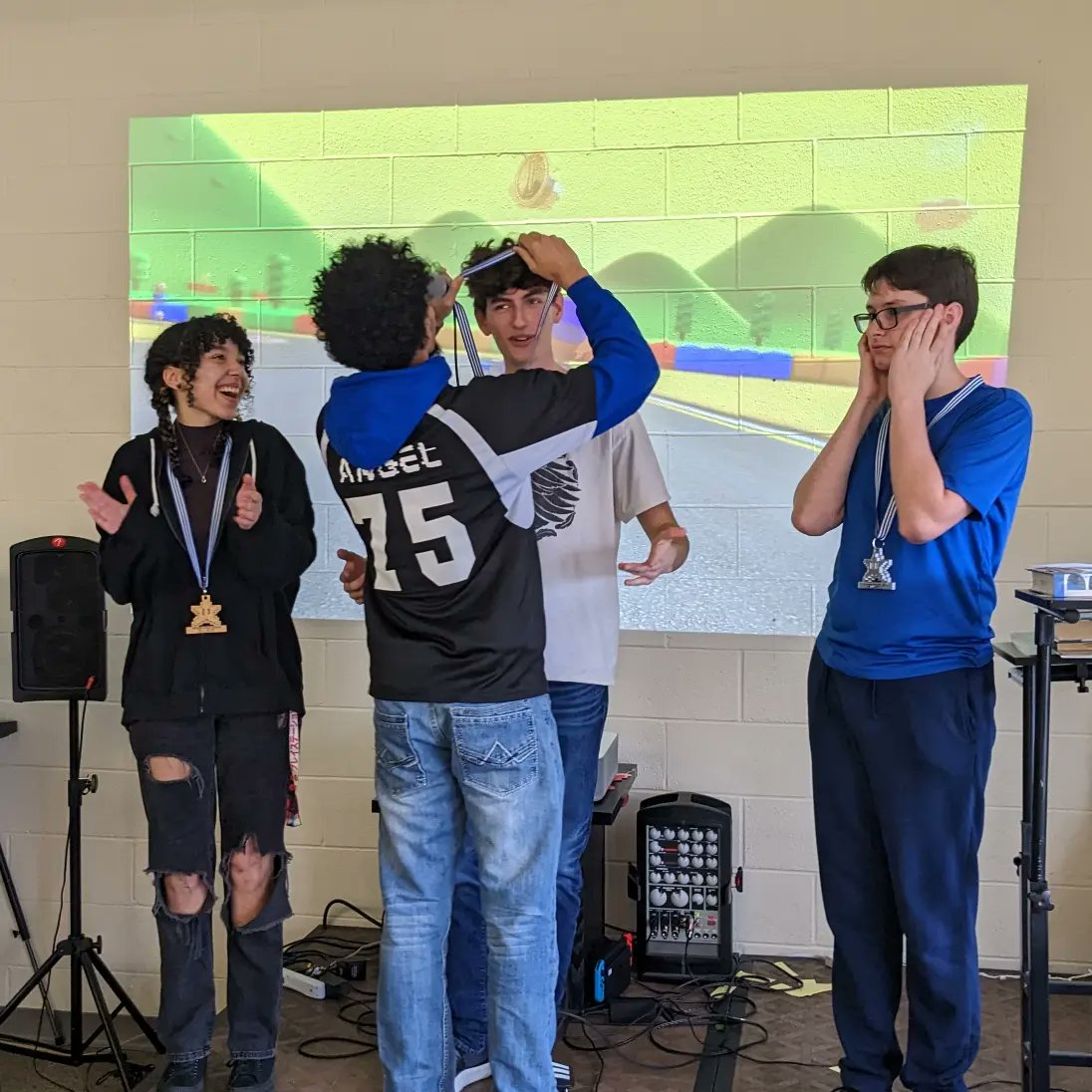 NazHSesports tweet media