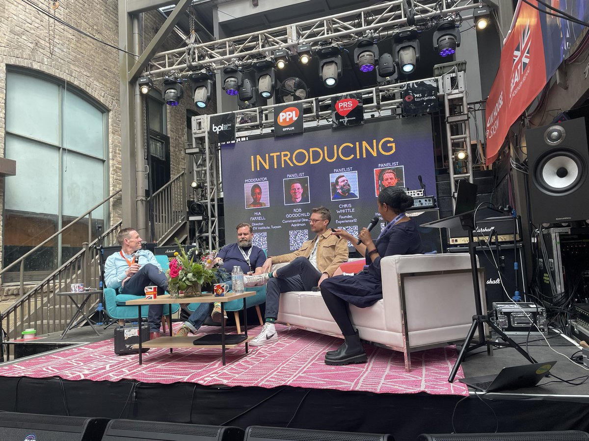The stage is set. Experience12 Founder and Managing Director @whittlechris is joined on stage by @miafarrell, NME’s @benedictransley and @aardman’s Rob Goodchild to talk about the war for attention and the pop culture arms race. @UKatSXSW #UKHouse #UKatSXSW