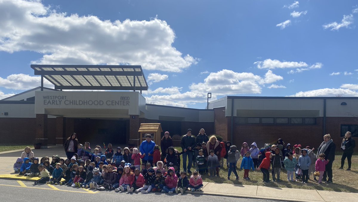 EarlyWestport's tweet photo. We are excited to encourage literacy in our school and community with our Little Library!@EarlyWestport @JCPSKY @annestaley98 @MyRinagratz @JCPSEARLY @JCPSAsstSuptASP @booksforbabesky https://t.co/lXyHLxRaMb