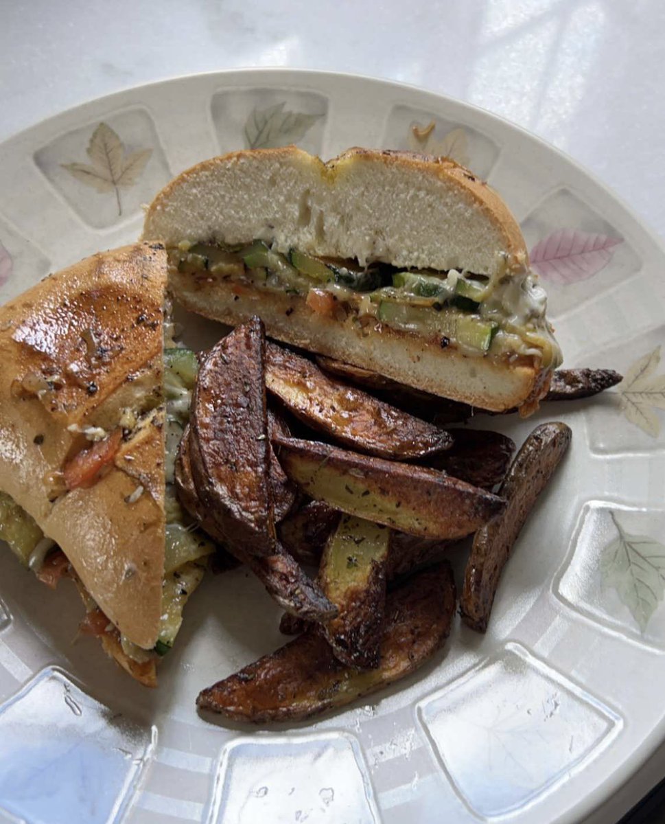 Trying to eat healthier with #EveryPlate. Panini with mozzarella, sautéed zucchini and tomato jam and air fryer potato wedges. I’ll make this one again!