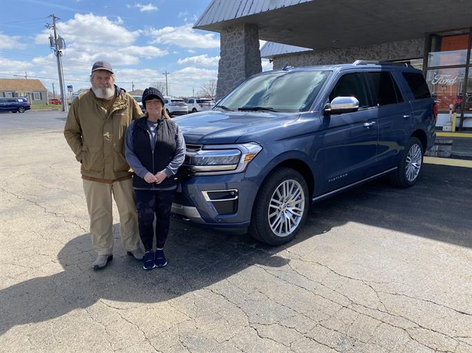 AutoPlazaFordSt's tweet photo. Congratulations Carl! #PettusFordSteGenevieve #MyNewRide https://t.co/uhMB2RXfrV