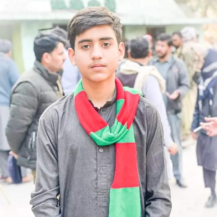 SdqJaan's tweet photo. ظلم کی انتہا، اسلام اباد پولیس نے عامر مغل کے گھر پر چھاپے کے بعد گھر سے 5بچے اغوا کرلیے  
سعد عبداللۀ عمر22سال( لاء اسٹوڈنٹ )،
حسن عبداللۀ عمر 17سال(فرسٹ اییر سٹوڈنٹ)،
انس عبداللۀ عمر13سال(9th کلاس)،
محمد عبداللۀ عمر12سال8th کلاس،
محمد طلال بھانجا عمر 13سال(8 th کلاس) https://t.co/uxkFmjHtz3