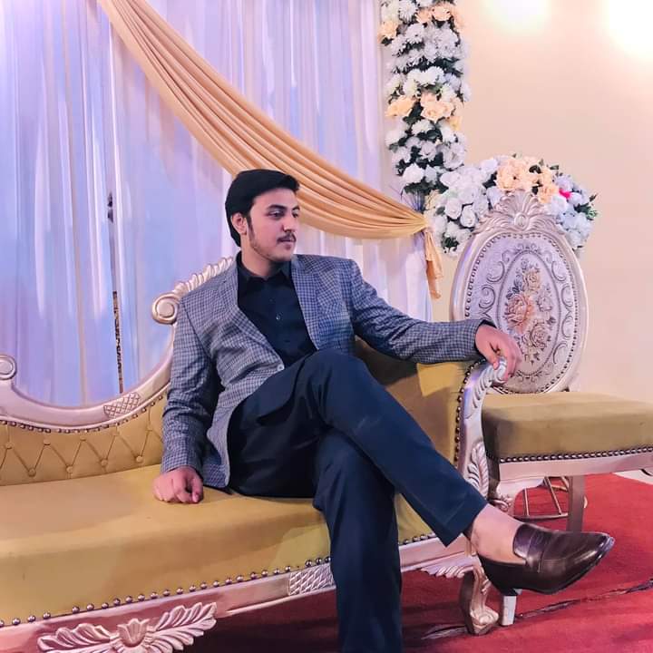 SdqJaan's tweet photo. ظلم کی انتہا، اسلام اباد پولیس نے عامر مغل کے گھر پر چھاپے کے بعد گھر سے 5بچے اغوا کرلیے  
سعد عبداللۀ عمر22سال( لاء اسٹوڈنٹ )،
حسن عبداللۀ عمر 17سال(فرسٹ اییر سٹوڈنٹ)،
انس عبداللۀ عمر13سال(9th کلاس)،
محمد عبداللۀ عمر12سال8th کلاس،
محمد طلال بھانجا عمر 13سال(8 th کلاس) https://t.co/uxkFmjHtz3