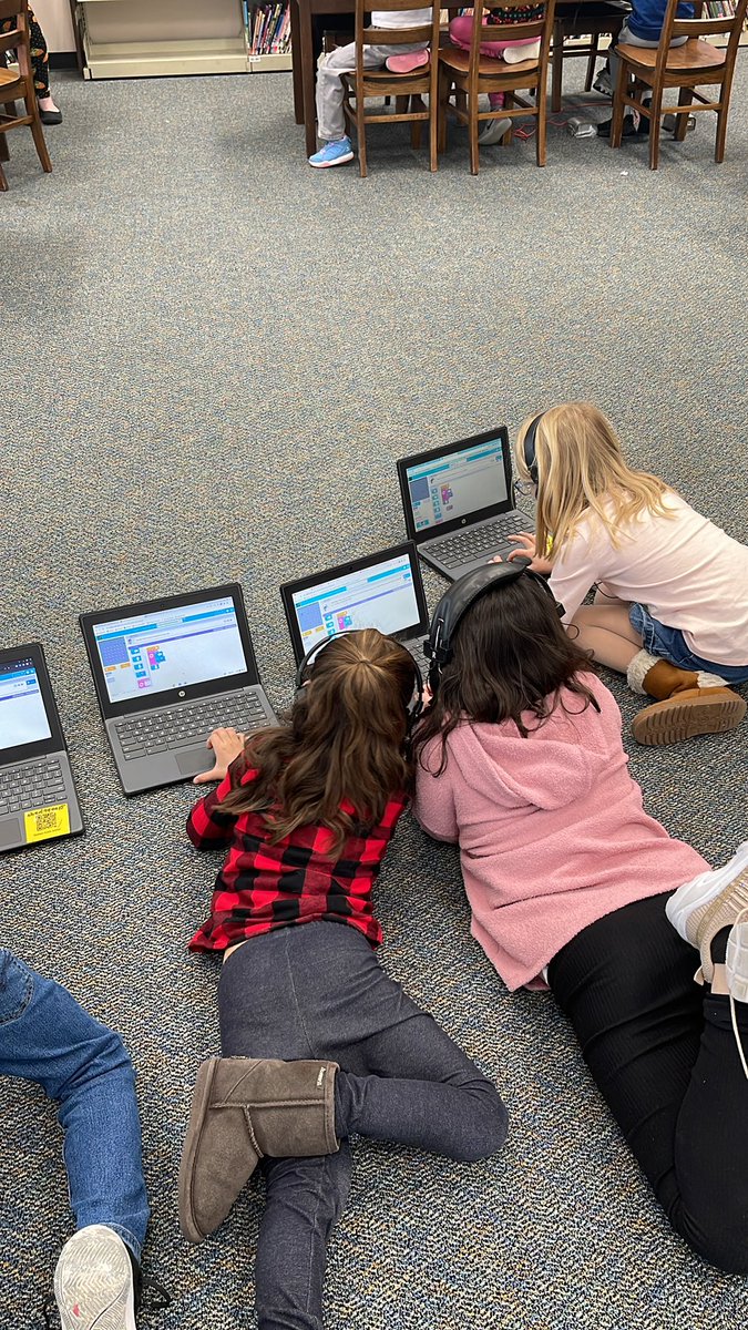 Mrs. Smeltz tweet media