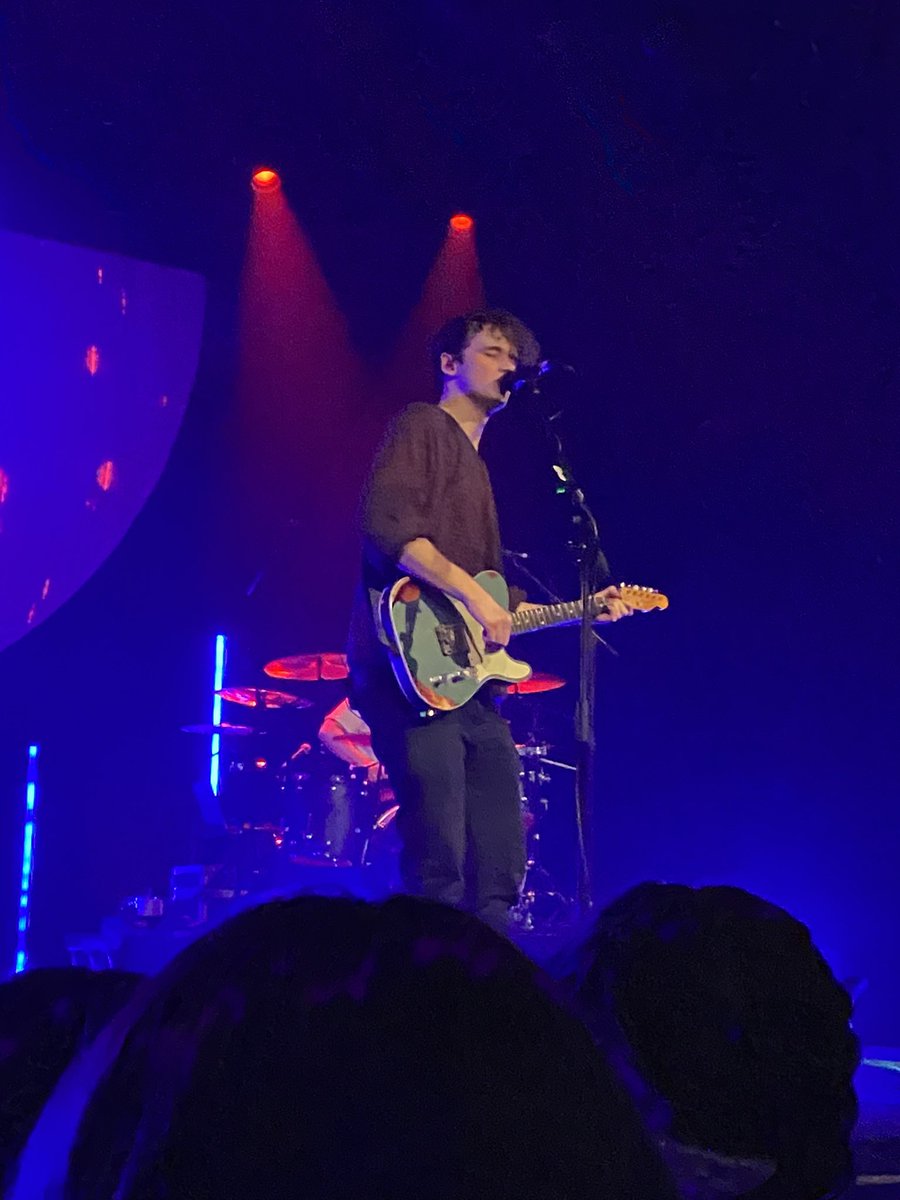 cucumbersprite's tweet photo. lovejoy dublin. shoutout to whoever sold their standing ticket I owe u my life❤️ #lovejoy #lovejoydublin https://t.co/8zWnl673tN