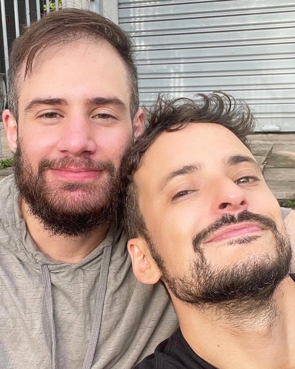 fefito's tweet photo. Não tem um dia em que não pense em você. 
Não tem um dia em que não morra de saudade. 
Há um ano a vida tem um vazio que não se preenche. 
Há um ano querendo voltar no tempo todo dia. 
Vou te amar para sempre. 💔❤️

Amem, valorizem e protejam seus amigos. https://t.co/PY1lbsymCD