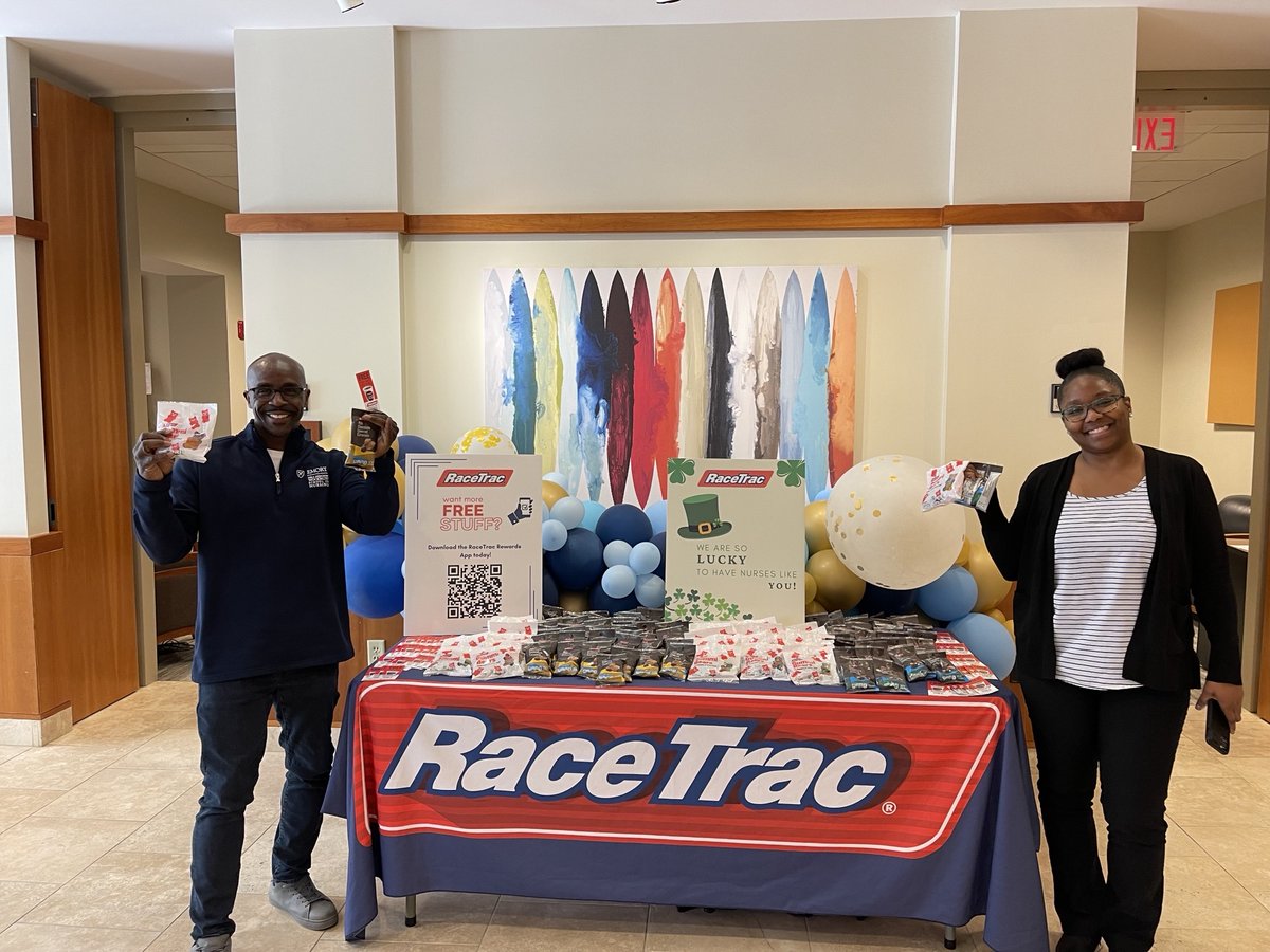 EmoryNursing's tweet photo. Huge thanks to @RaceTrac for stopping by with treats to keep #EmorySON students, staff and faculty fueled up! #WhateverGetsYouGoing https://t.co/4JIMP9DDWf