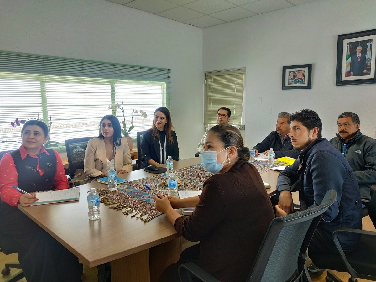 MarisolGlezT's tweet photo. Atendiendo las instrucciones de @LetyMejiaOfic y en conjunto con compañeros de la Dirección General de Agricultura atendimos con mucho gusto una reunión con @NORMEXsc para generar nuevas formas de trabajo en conjunto.
#LaTierraQueNosUne.
@CampoEdomex
#DGSICA
#MGT https://t.co/uQ0WP2dJo5