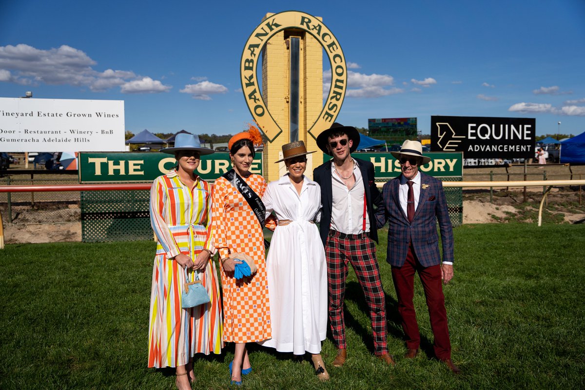 CountryRacingSA's tweet photo. A massive Easter long weekend of Country Racing is just over 3 weeks away! Which are you excited for? 😎

🗓️
Fri | @OakbankRaces Soundtracks Concert
Sat | @OakbankRaces &amp; Clare Valley
Sun | @PenolaC 
Mon | @OakbankRaces 

Tix via @moshtix 

#CountryRacingSA #Easter #FATR #SA https://t.co/oVQNS7JcK4