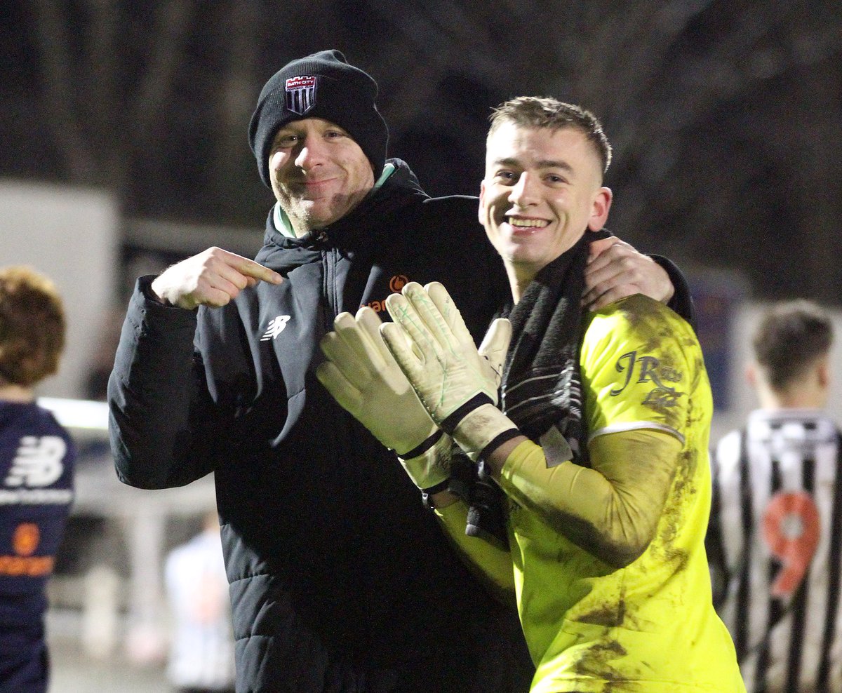 Another heroic performance from this man 🧤

We’ll see you on Saturday, #Romans ⚫️⚪️