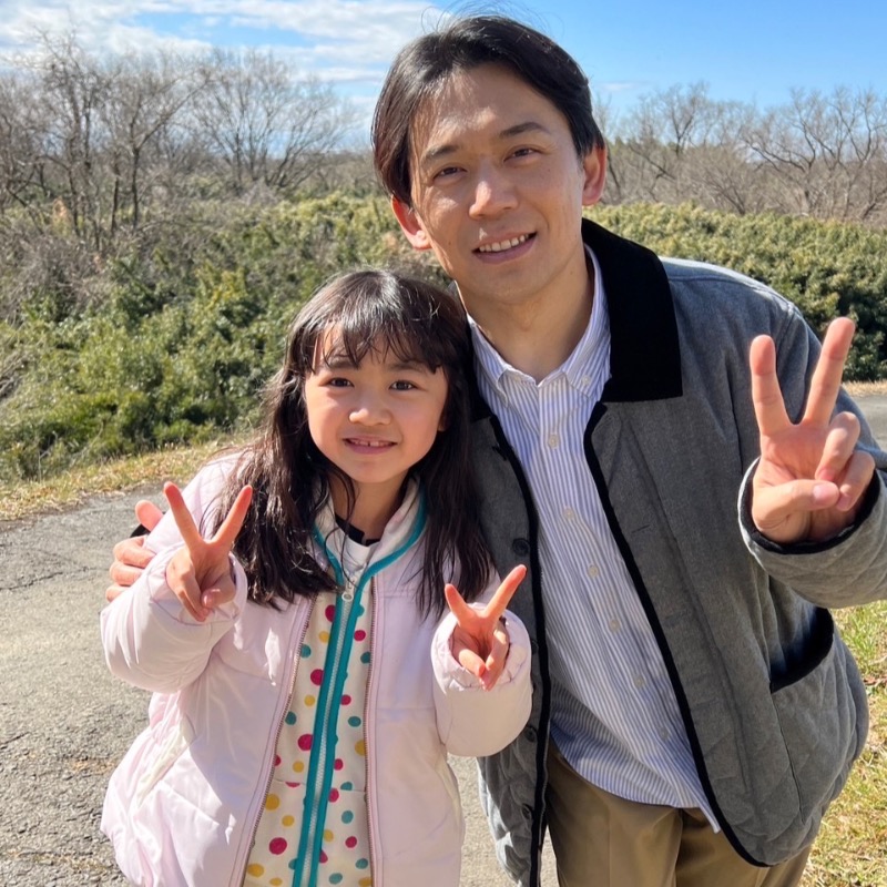 liaison_ex's tweet photo. #リエゾン日誌📚

最終回に登場した
治（#岡田義徳）＆悠里（#浅田芭路）親子🌈

それぞれの結末に涙する
#リエゾン 最終回は
現在【無料配信中】です🌟
　↓           ↓           ↓