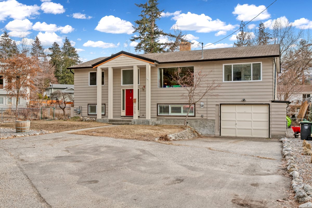 The perfect family home, on a quiet street, in desirable Lower Mission. You'll love the floor plan &amp; 2nd lower floor kitchen, it's perfect for a suite.
Click here for pricing and photos: bit.ly/40aDnvp
#newlisting #kelownarealestate