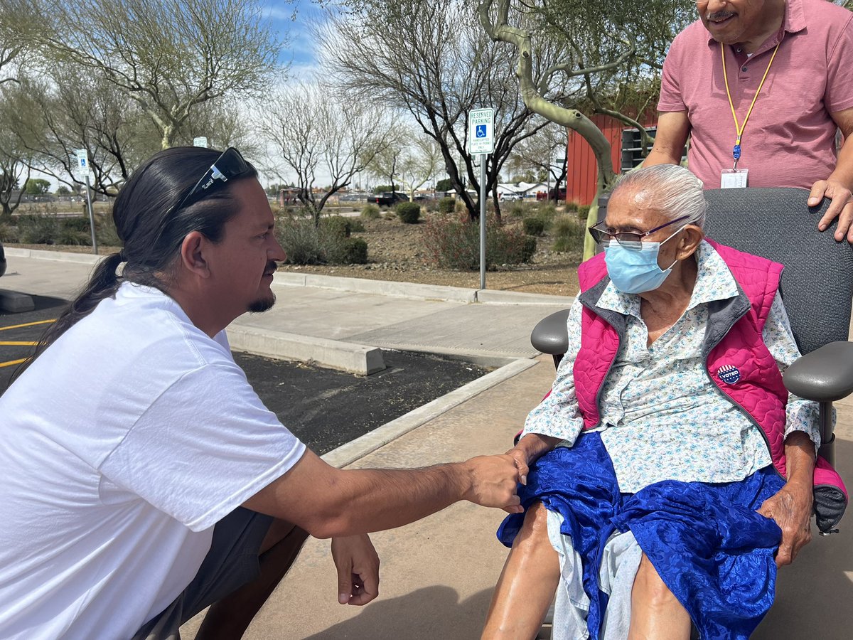 A really beautiful thing to witness Daisy Jensen - 101 years old! - insist on voting today in District 8. A city employee wheeled her in with a desk chair so she could cast her ballot. Incumbent <a href="/carlosforphx/">Carlos Garcia</a> shook her hand after.

Story: azcentral.com/story/news/loc…