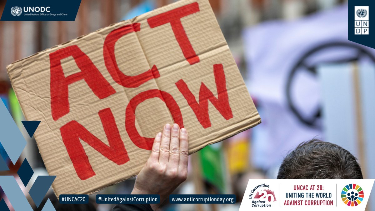 UNDP_Pacific's tweet image. In multiple crises – social, economic and environmental  – a common thread running through them all: corruption.  

Find how @UNDP assists #Pacific countries in rooting out corruption 👉🏿 bit.ly/3yHhfgp 🆕

#UNPRAC #PacificACT #SDG16 #UNCAC20