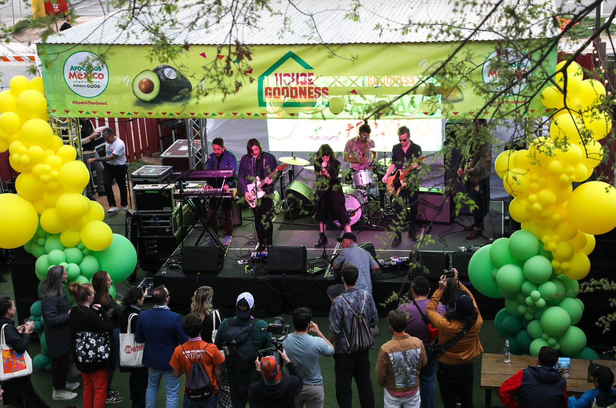 Beauty4Moms's tweet image. The party is still happening at #SXSW23 with 
@AvosFromMexico
 &amp;amp; 
@MomItForward
 #gno #SparkTheGood #SXSW