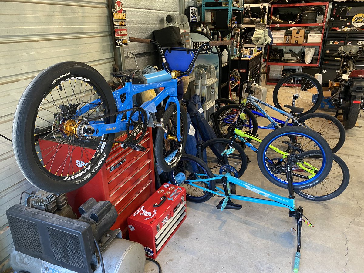 Hangar00005's tweet photo. Finally getting to re-shimming my cranks and sprocket for better alignment and thread engagement at the lock nut. I ripped the sprocket off warming up for the mains at the Oldsmar state race, got it back on but haven’t trusted it since. #hangar5 #sunshinestatebmx https://t.co/prL16hUTil