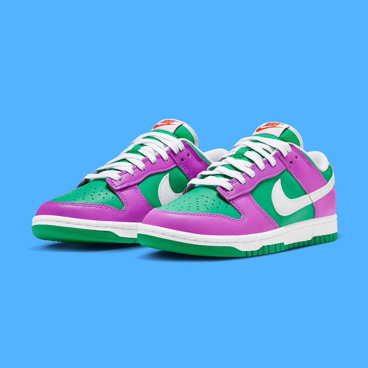 HOUSE OF HEAT on Twitter "Y'all fans of the "Barney" Dunk Lows? 🦖 SEE